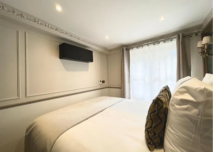 Merveil - Signature - Tour Eiffel - Bourgogne Apartment