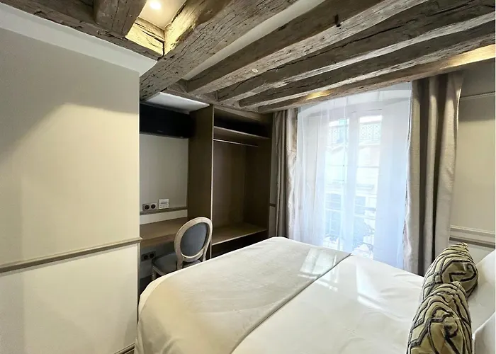 Merveil - Signature - Tour Eiffel - Bourgogne Apartment *